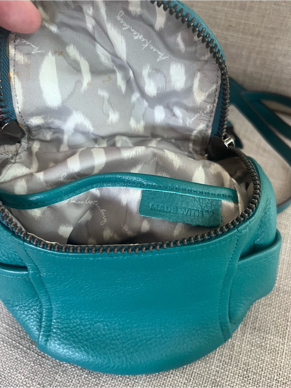 Aimee Kestenberg Rainforest Green Made to Fly Leather Crossbody - Picture 5 of 7